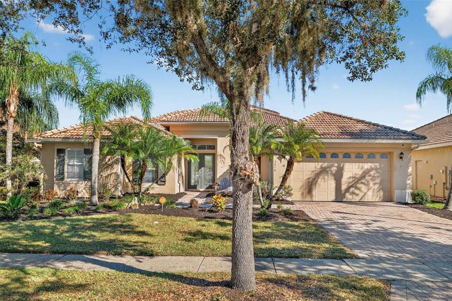 Property photo for 3816 EAGLE ISLE CIRCLE, Kissimmee, FL