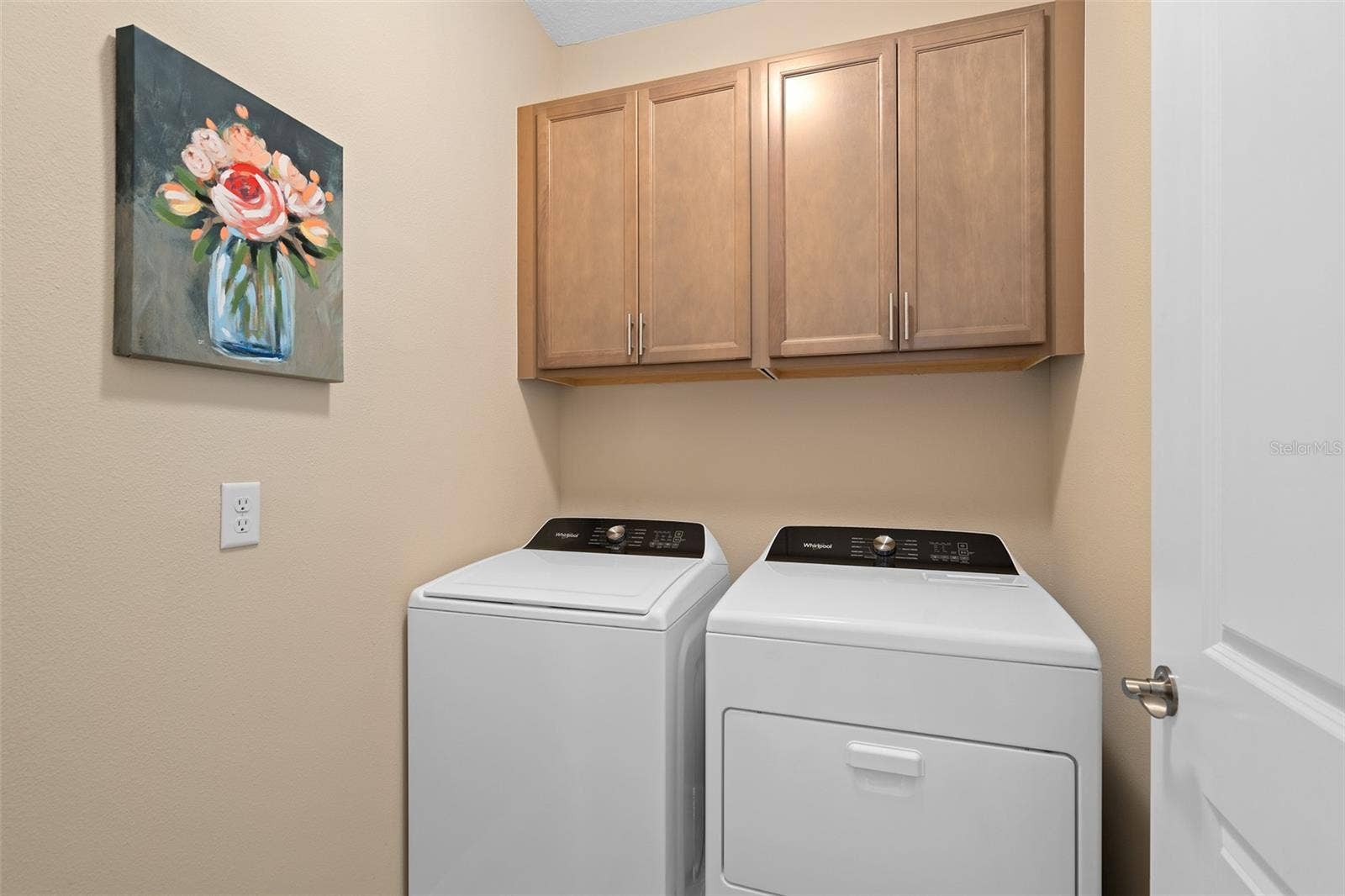 2759 PURPLE MEADOW COURT, Minneola, FL 34715 Laundry Room with Upper Cabinetry for additional storage