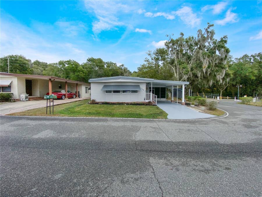 Property photo for 164 ROYAL PALM DRIVE, Leesburg, FL