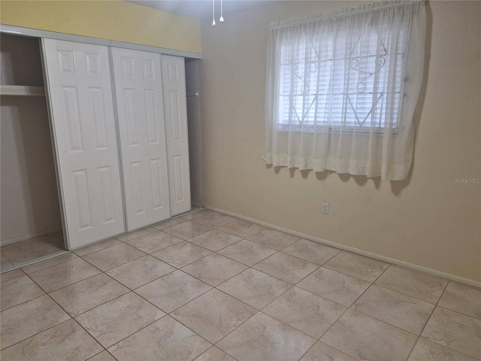 2806 N POWERS DRIVE, #8, Orlando, FL 32818 Second Bedroom