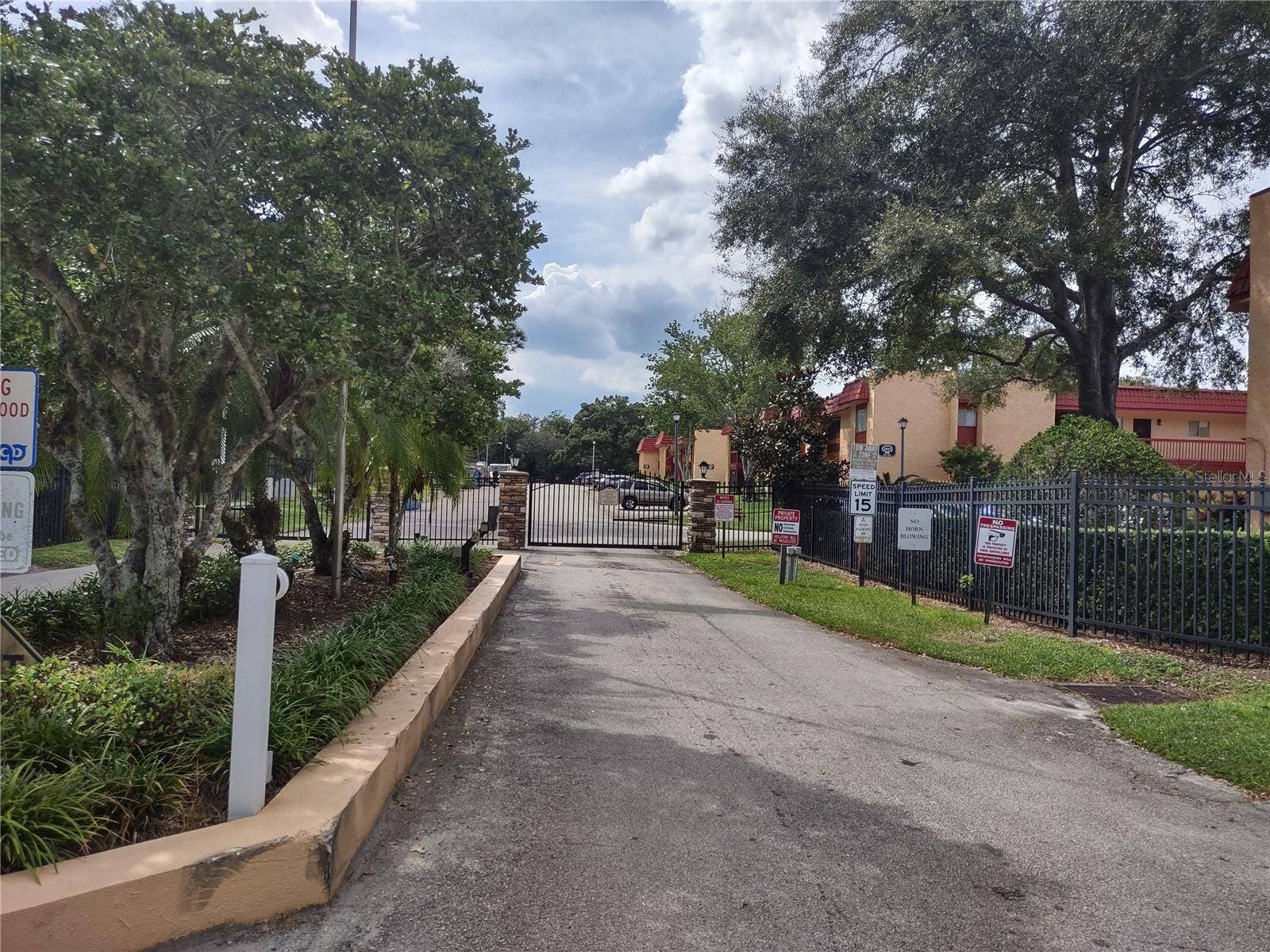 2806 N POWERS DRIVE, #8, Orlando, FL 32818 Gate entrance