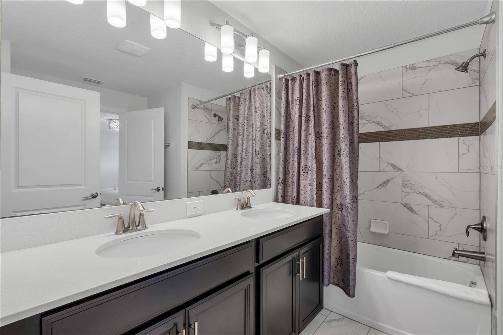 9005 STINGER DRIVE, Davenport, FL 33896 9005 STINGER DRIVE, Davenport, FL 33896