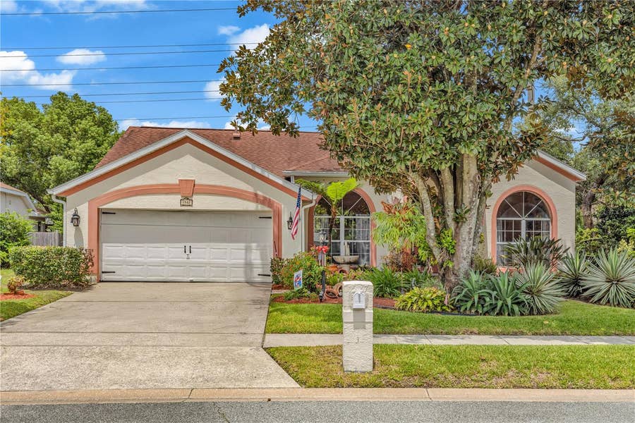 Property photo for 1587 HUNTERS STAND RUN, Oviedo, FL