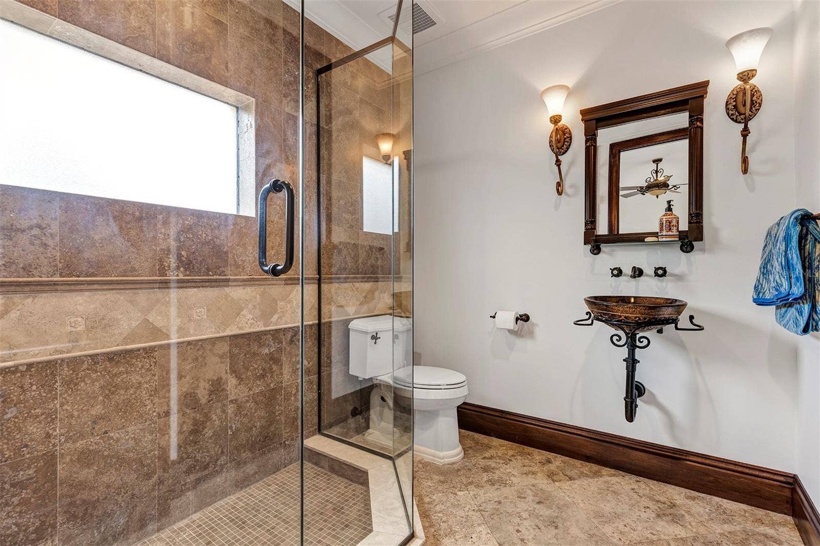 10203 TROUT ROAD, Orlando, FL 32836 Downstairs bathroom
