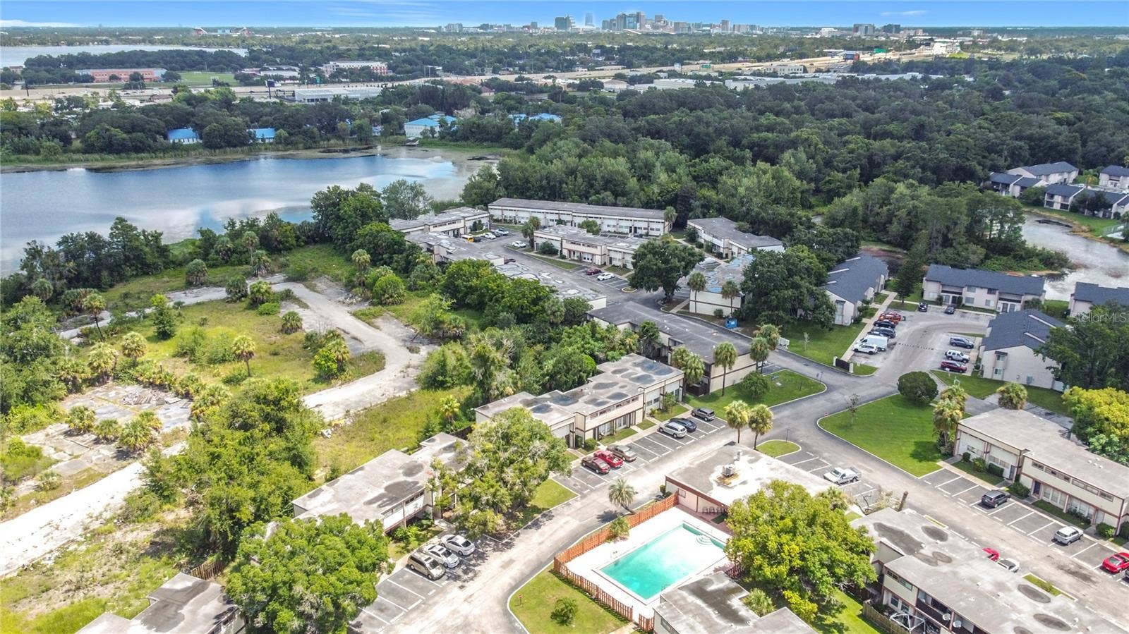 3944 CRAYRICH CIRCLE, #A-4, Orlando, FL 32839 3944 CRAYRICH CIRCLE, #A-4, Orlando, FL 32839