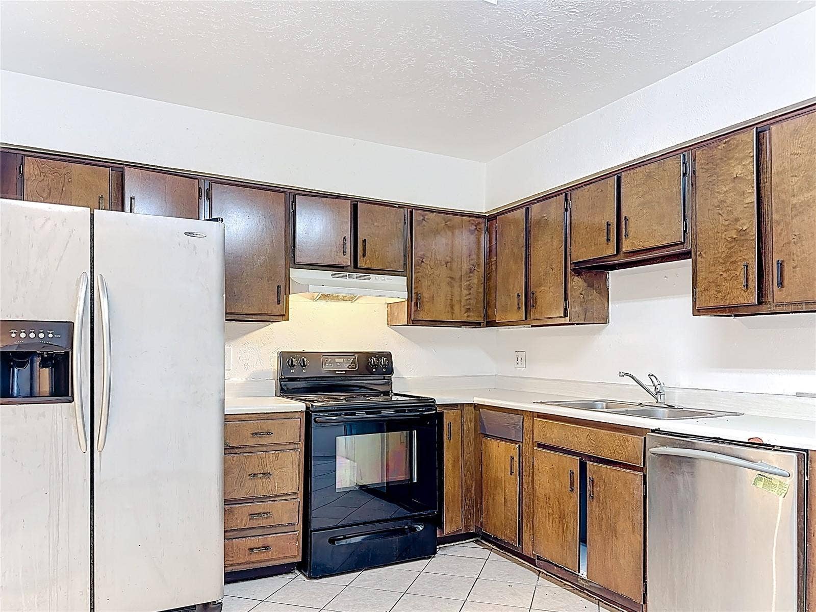 3944 CRAYRICH CIRCLE, #A-4, Orlando, FL 32839 3944 CRAYRICH CIRCLE, #A-4, Orlando, FL 32839