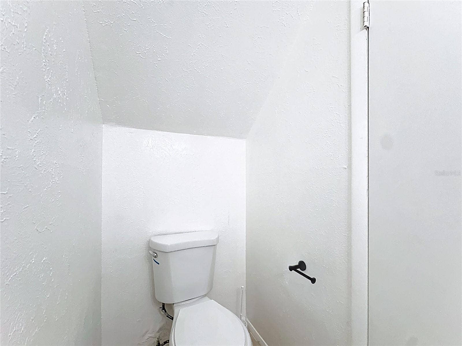 3944 CRAYRICH CIRCLE, #A-4, Orlando, FL 32839 3944 CRAYRICH CIRCLE, #A-4, Orlando, FL 32839