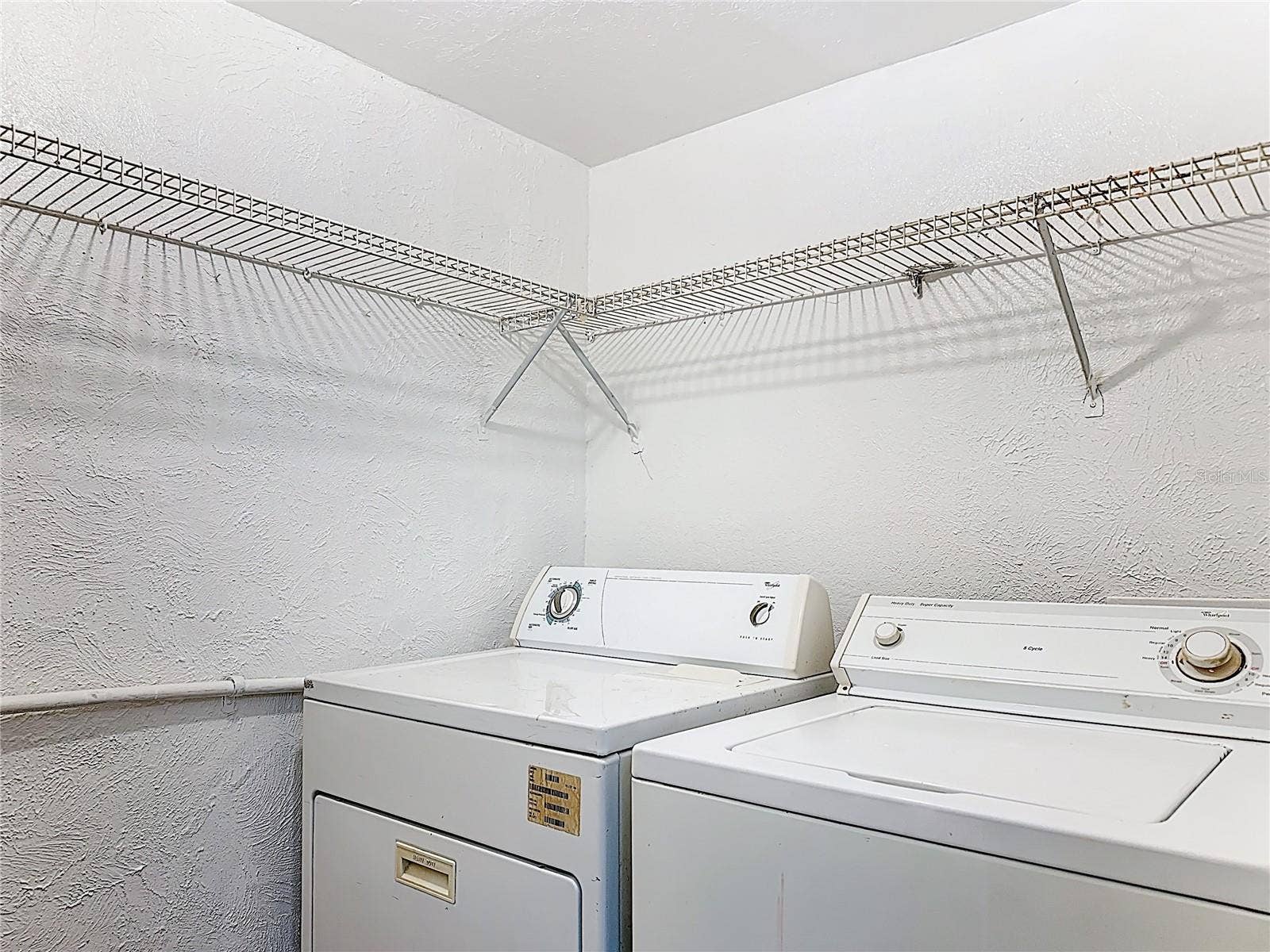 3944 CRAYRICH CIRCLE, #A-4, Orlando, FL 32839 3944 CRAYRICH CIRCLE, #A-4, Orlando, FL 32839
