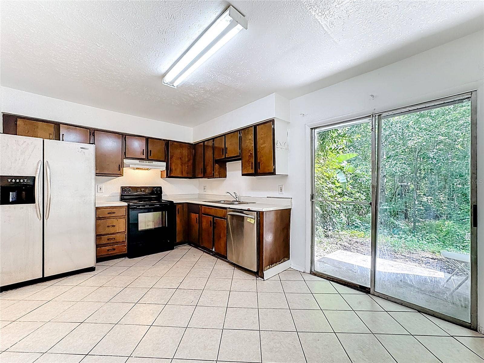 3944 CRAYRICH CIRCLE, #A-4, Orlando, FL 32839 3944 CRAYRICH CIRCLE, #A-4, Orlando, FL 32839
