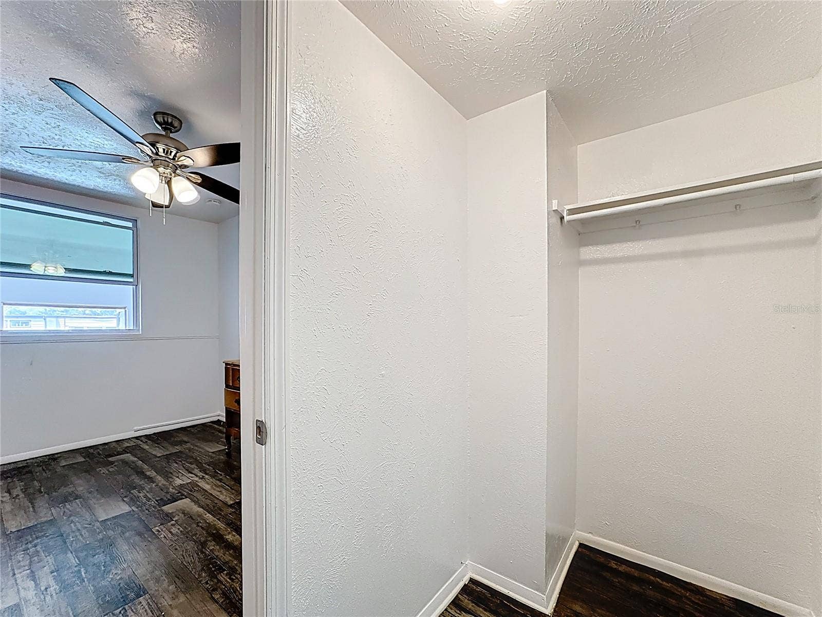 3944 CRAYRICH CIRCLE, #A-4, Orlando, FL 32839 3944 CRAYRICH CIRCLE, #A-4, Orlando, FL 32839