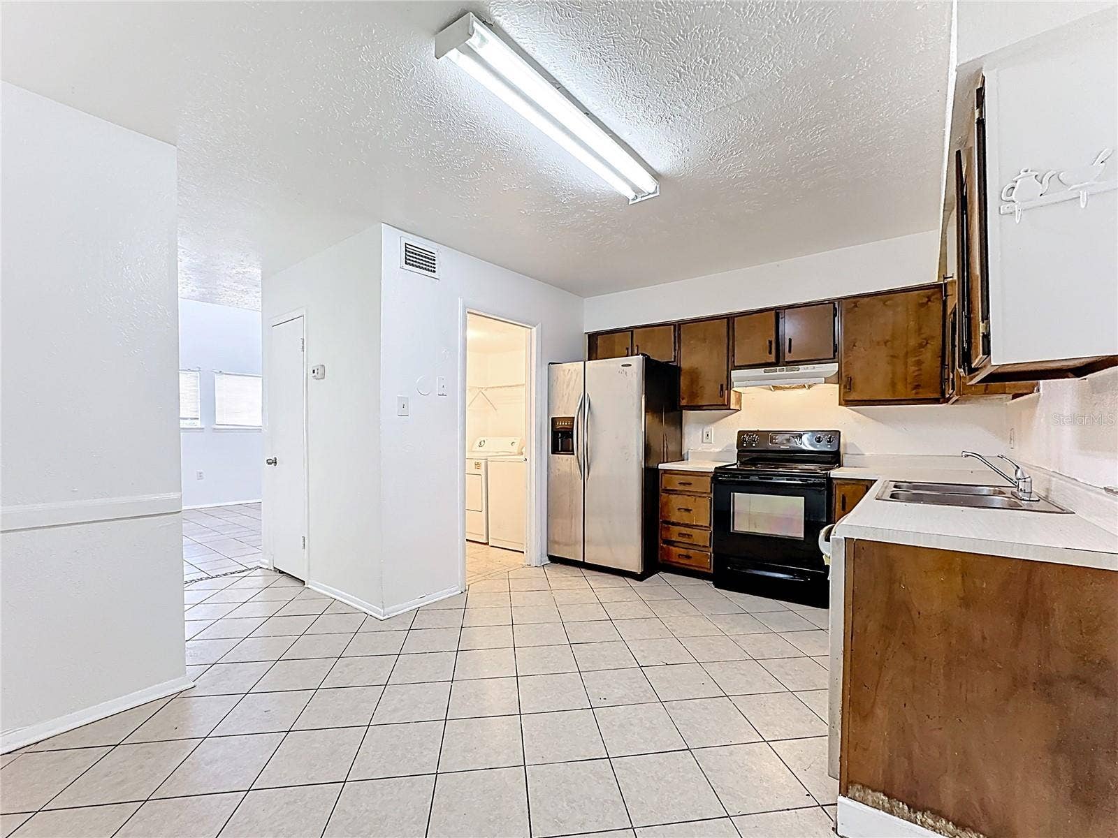 3944 CRAYRICH CIRCLE, #A-4, Orlando, FL 32839 3944 CRAYRICH CIRCLE, #A-4, Orlando, FL 32839