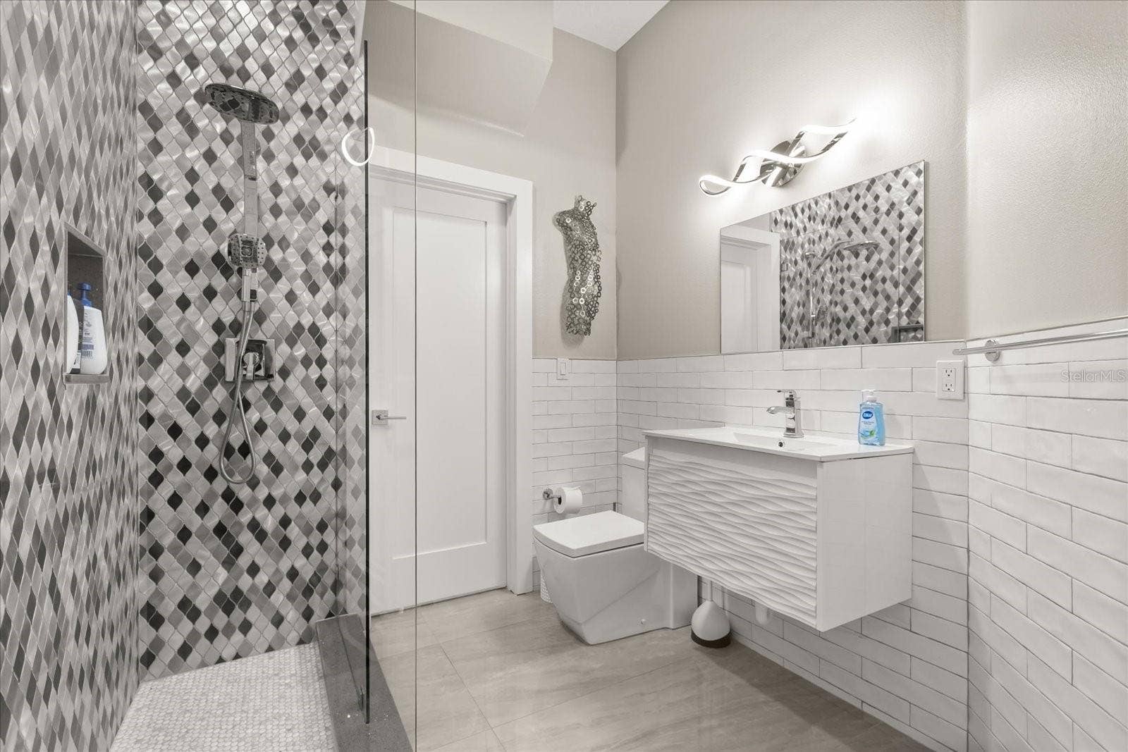 808 EDGEWATER DRIVE, Orlando, FL 32804