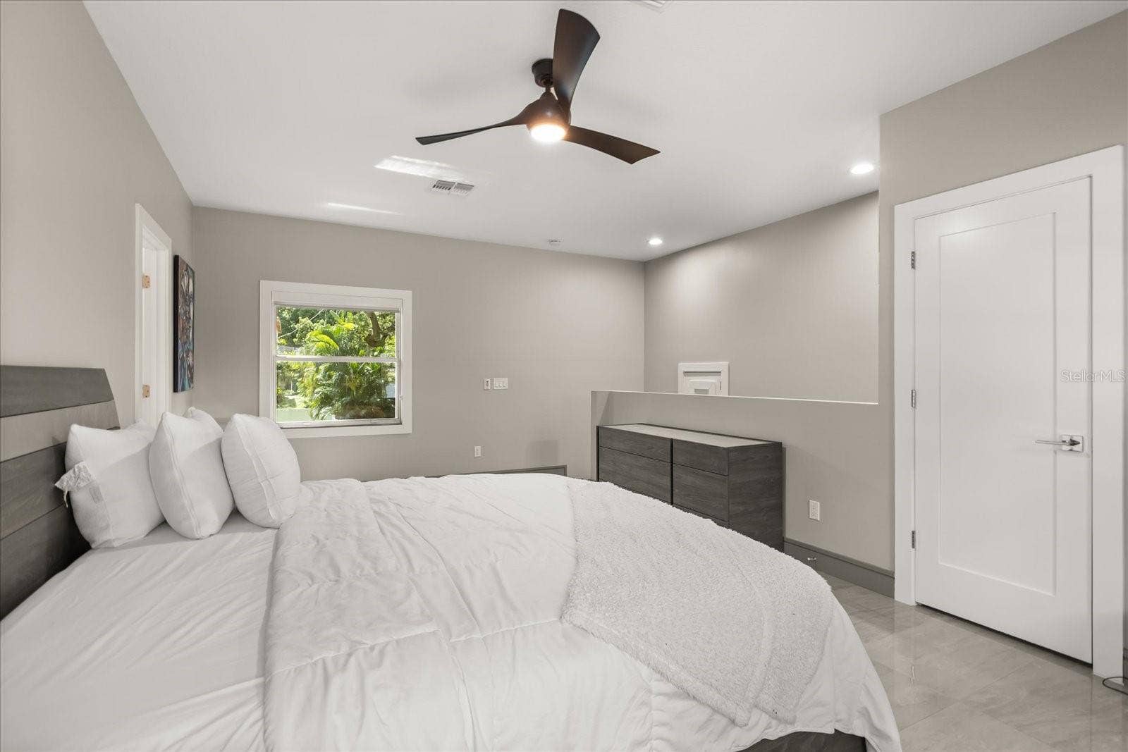 808 EDGEWATER DRIVE, Orlando, FL 32804