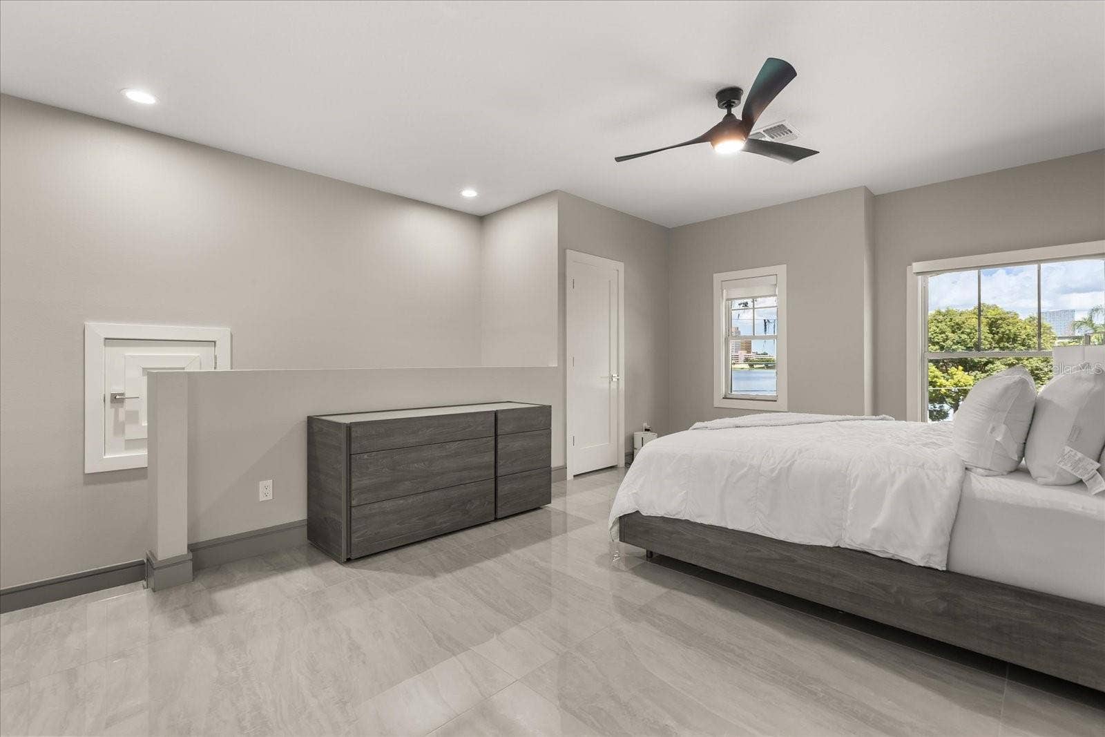 808 EDGEWATER DRIVE, Orlando, FL 32804