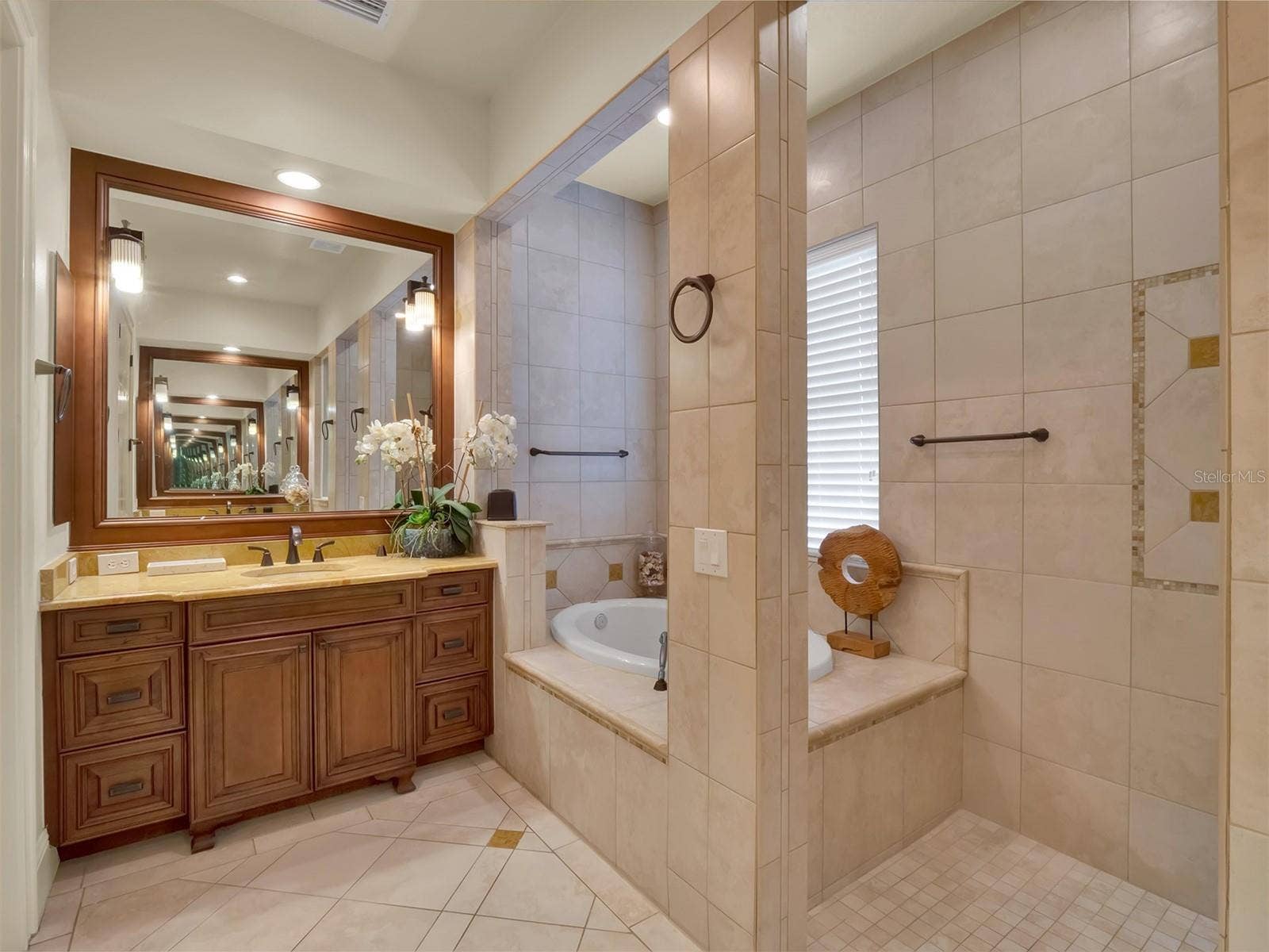 1284 GRAND TRAVERSE PARKWAY, Reunion, FL 34747 1284 GRAND TRAVERSE PARKWAY, Reunion, FL 34747
