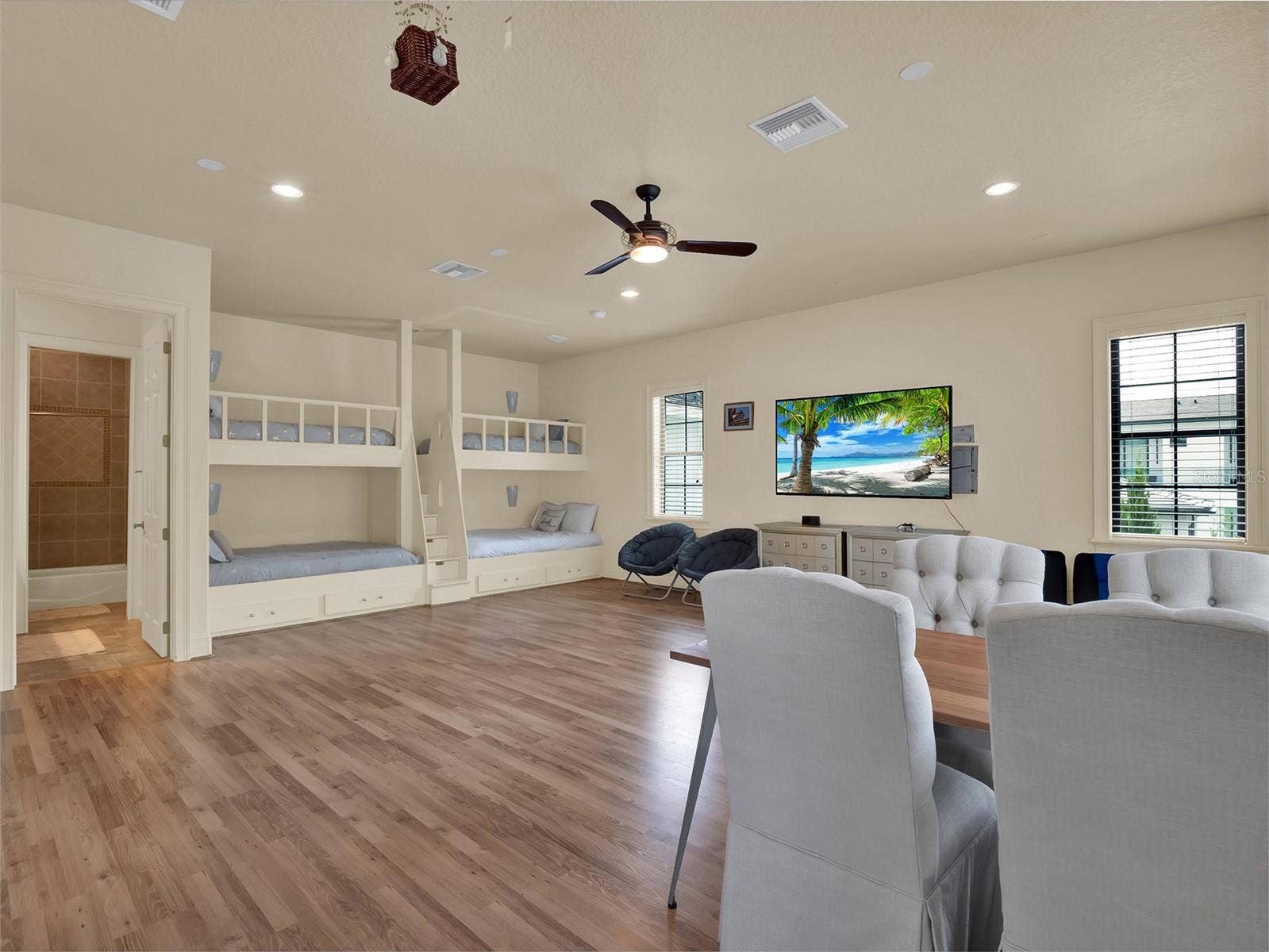 1284 GRAND TRAVERSE PARKWAY, Reunion, FL 34747 1284 GRAND TRAVERSE PARKWAY, Reunion, FL 34747