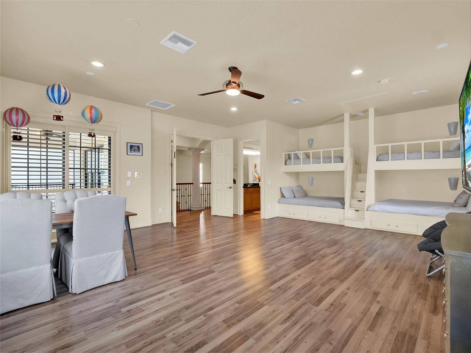 1284 GRAND TRAVERSE PARKWAY, Reunion, FL 34747 1284 GRAND TRAVERSE PARKWAY, Reunion, FL 34747