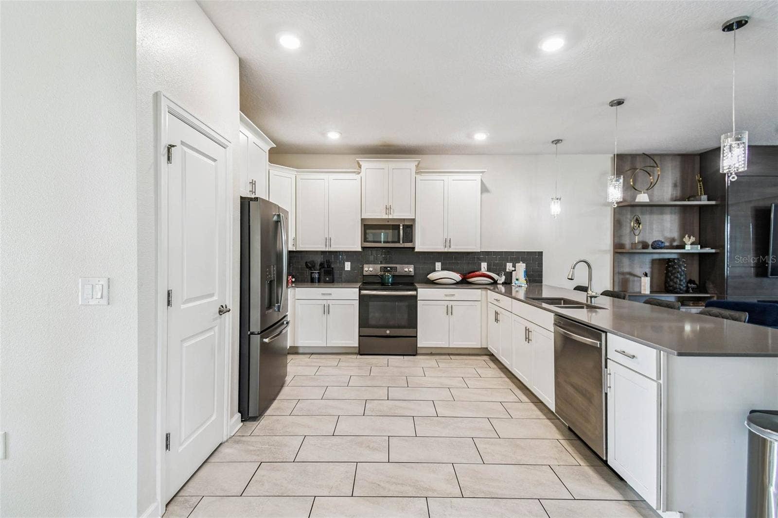 8844 CRUDEN BAY COURT, Davenport, FL 33896 8844 CRUDEN BAY COURT, Davenport, FL 33896