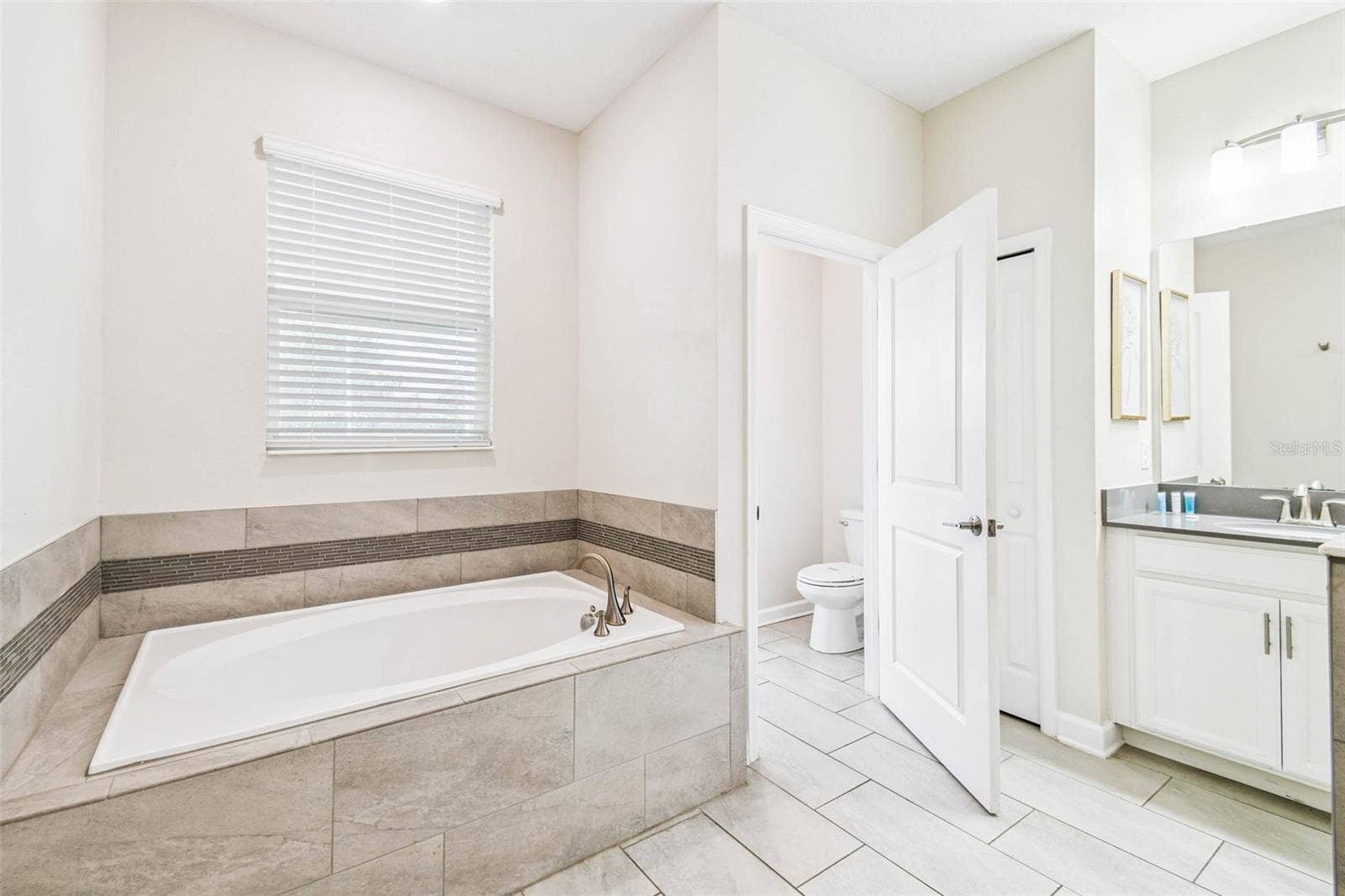 8844 CRUDEN BAY COURT, Davenport, FL 33896 8844 CRUDEN BAY COURT, Davenport, FL 33896
