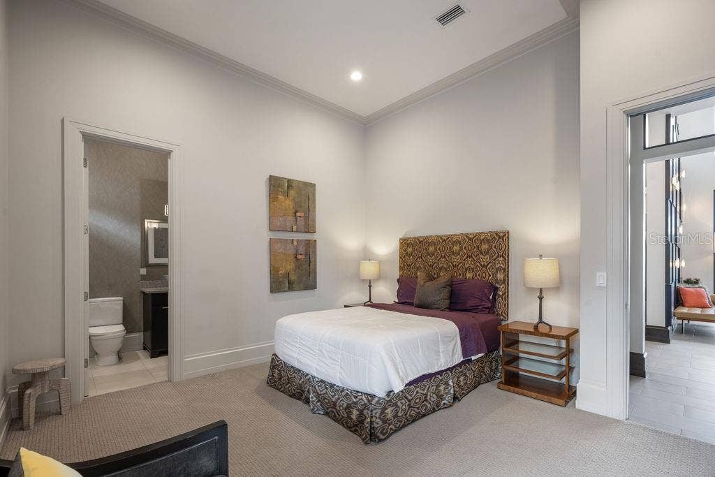 9721 CARILLON PARK DRIVE, Windermere, FL 34786