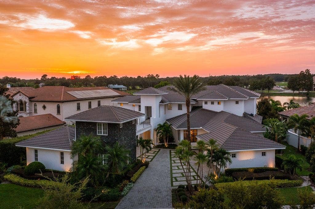 9721 CARILLON PARK DRIVE, Windermere, FL 34786