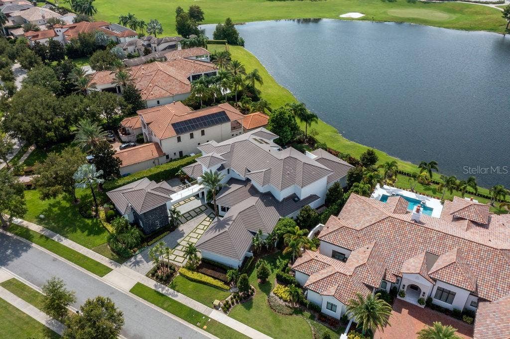 9721 CARILLON PARK DRIVE, Windermere, FL 34786