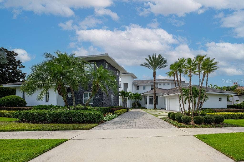 9721 CARILLON PARK DRIVE, Windermere, FL 34786