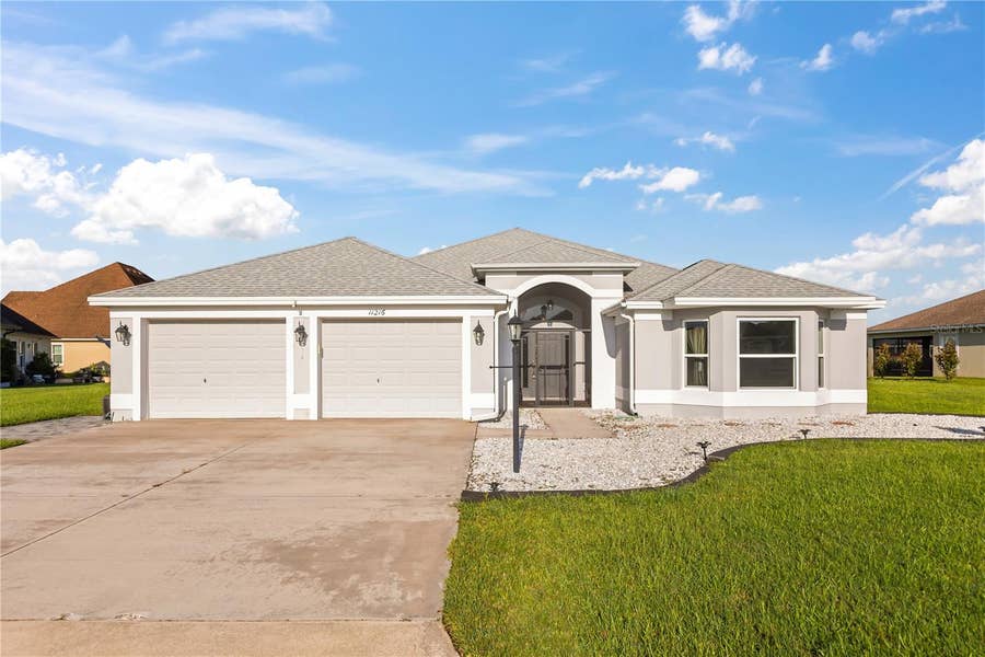 Property photo for 11216 ROZ WAY, Oxford, FL