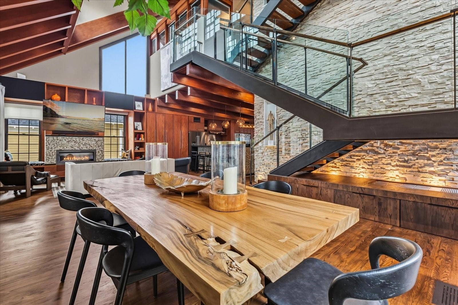119 N HYER AVENUE, Orlando, FL 32801 119 N HYER AVENUE, Orlando, FL 32801