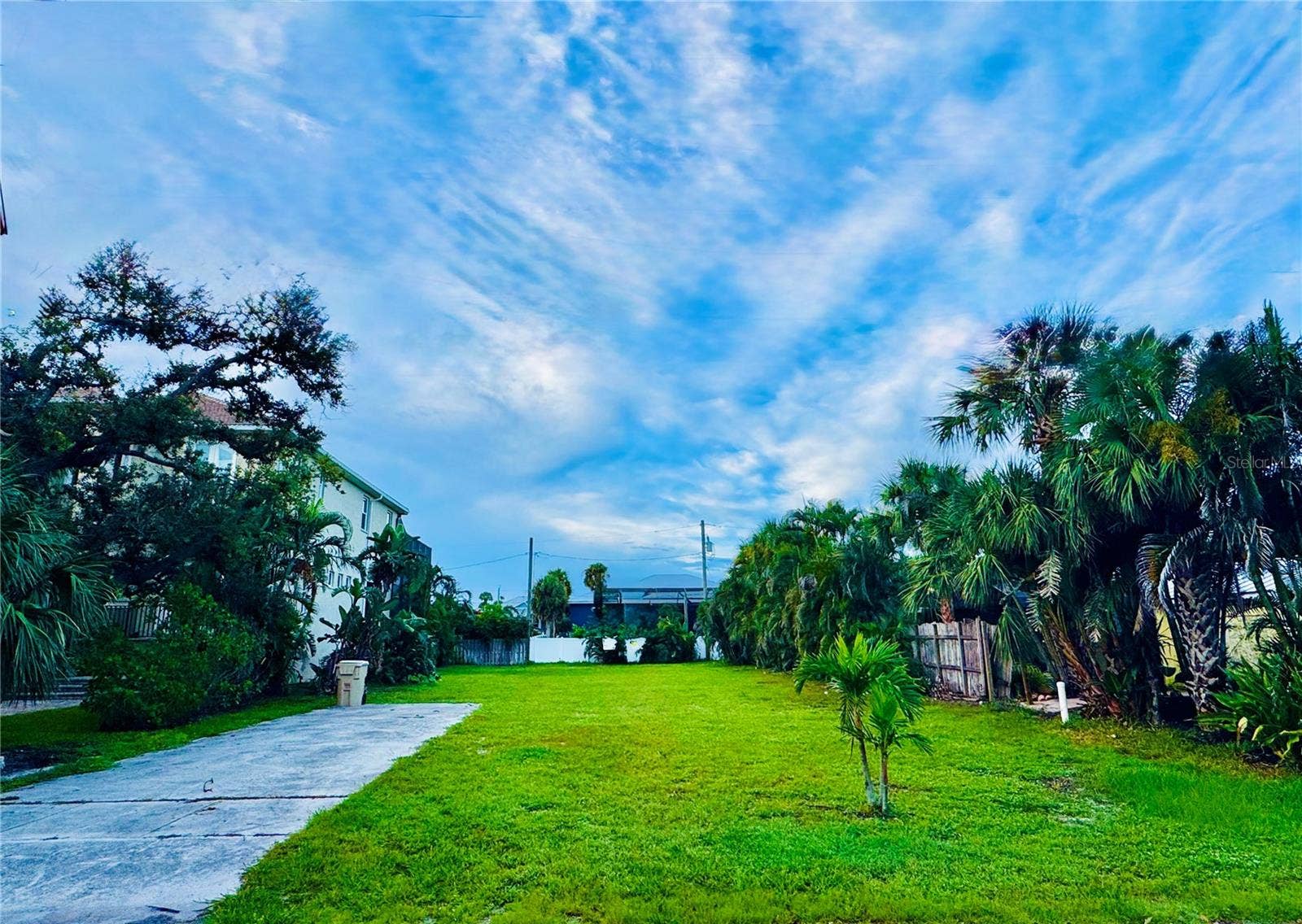 821 LAGUNA DRIVE, Venice, FL 34285 821 LAGUNA DRIVE, Venice, FL 34285