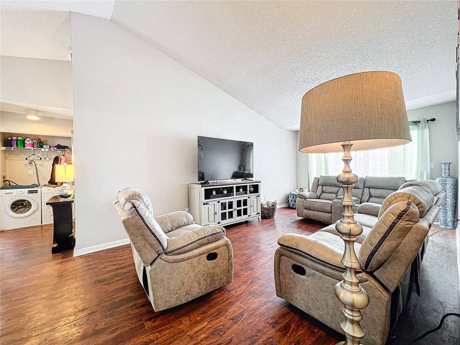 2520 WOODGATE BOULEVARD, #204, Orlando, FL 32822 2520 WOODGATE BOULEVARD, #204, Orlando, FL 32822