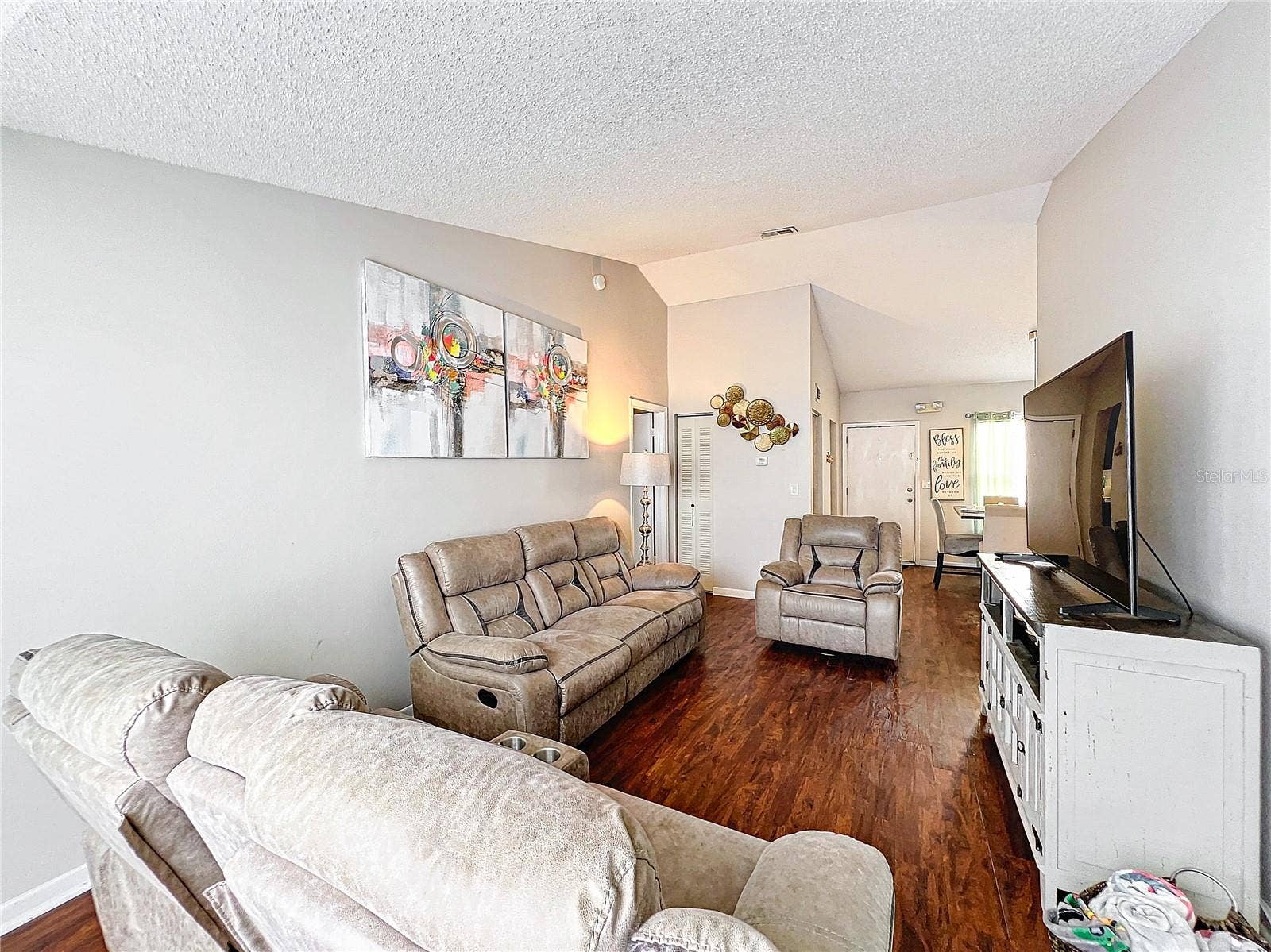 2520 WOODGATE BOULEVARD, #204, Orlando, FL 32822 2520 WOODGATE BOULEVARD, #204, Orlando, FL 32822