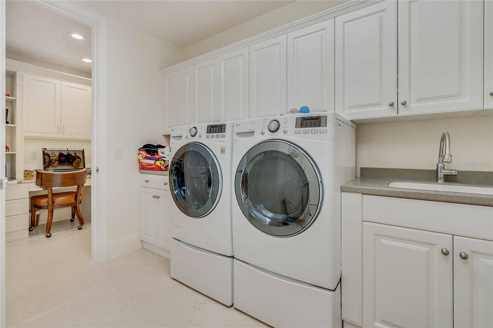 9245 SOUTHERN BREEZE DRIVE, Orlando, FL 32836 9245 SOUTHERN BREEZE DRIVE, Orlando, FL 32836