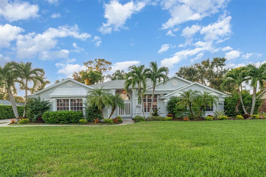 Property photo for 7505 WEEPING WILLOW BOULEVARD, Sarasota, FL