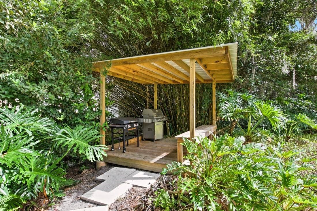 4733 CHULUOTA ROAD, Orlando, FL 32820 Grilling Pergola