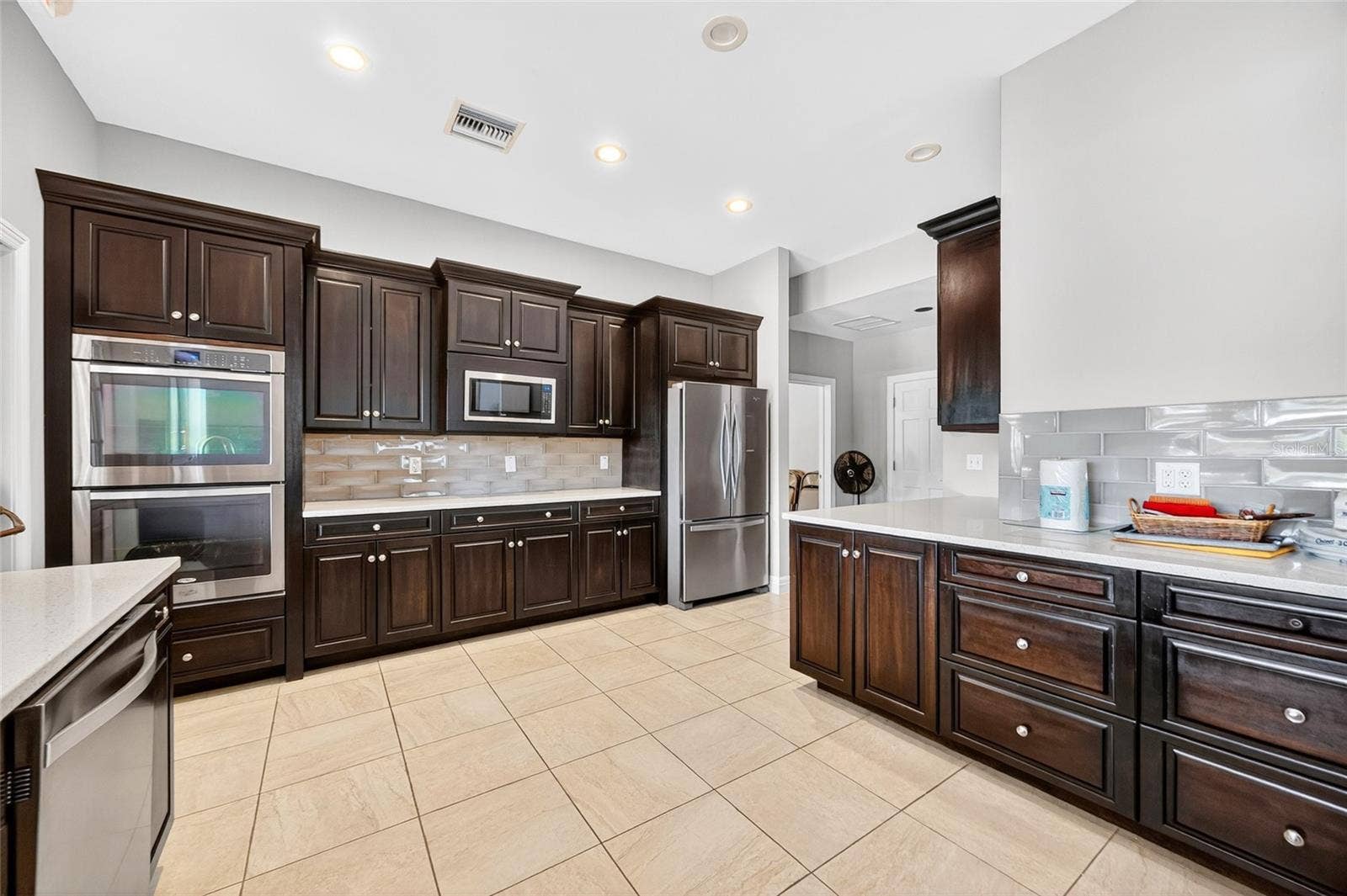 5941 CHESAPEAKE PARK, #GE, Orlando, FL 32819 5941 CHESAPEAKE PARK, #GE, Orlando, FL 32819