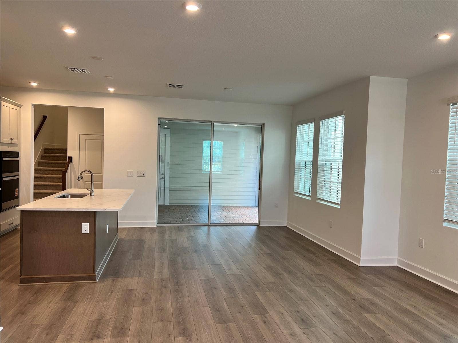 1901 SEAWALL WAY, Celebration, FL 34747 Kitchen & Dining Room