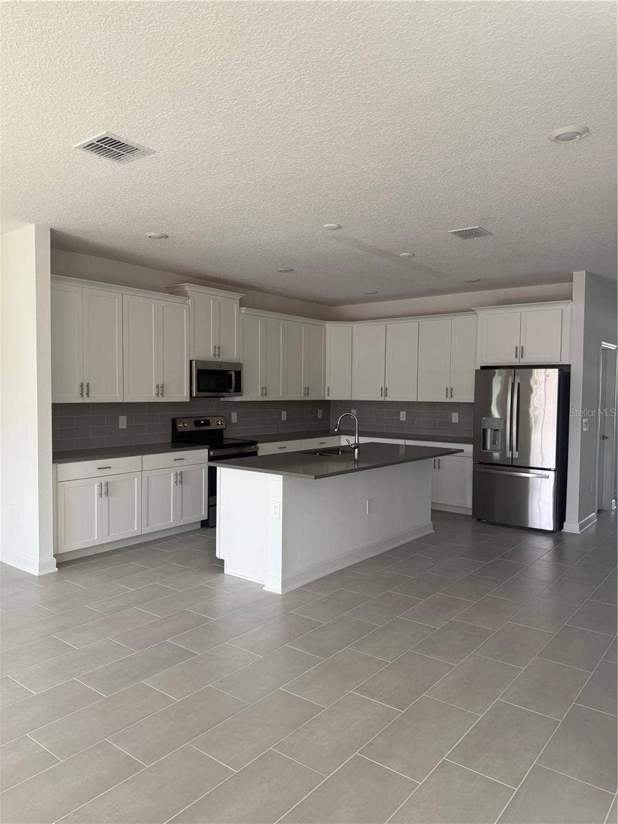 1123 KINGSBARN STREET, Davenport, FL 33896 1123 KINGSBARN STREET, Davenport, FL 33896