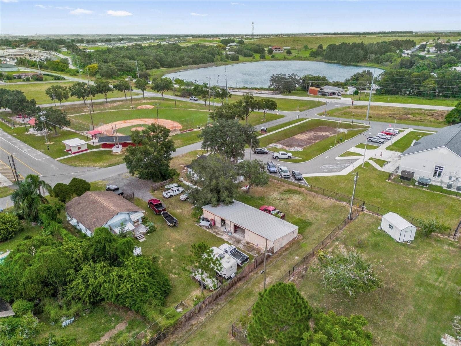 122 W SMITH AVENUE, Haines City, FL 33844 122 W SMITH AVENUE, Haines City, FL 33844