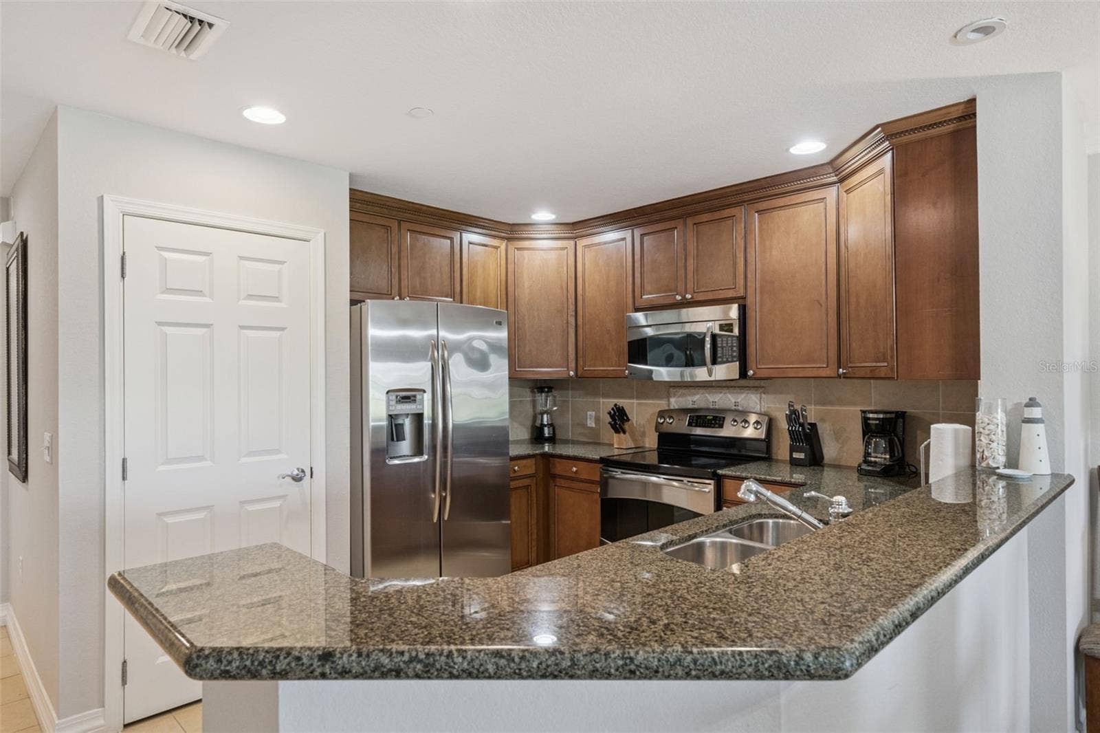 1100 SUNSET VIEW CIRCLE, #102, Reunion, FL 34747 1100 SUNSET VIEW CIRCLE, #102, Reunion, FL 34747