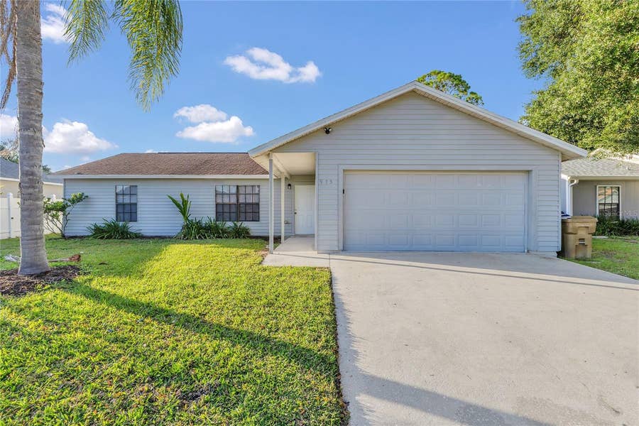 Property photo for 975 DERBYSHIRE DRIVE, Kissimmee, FL