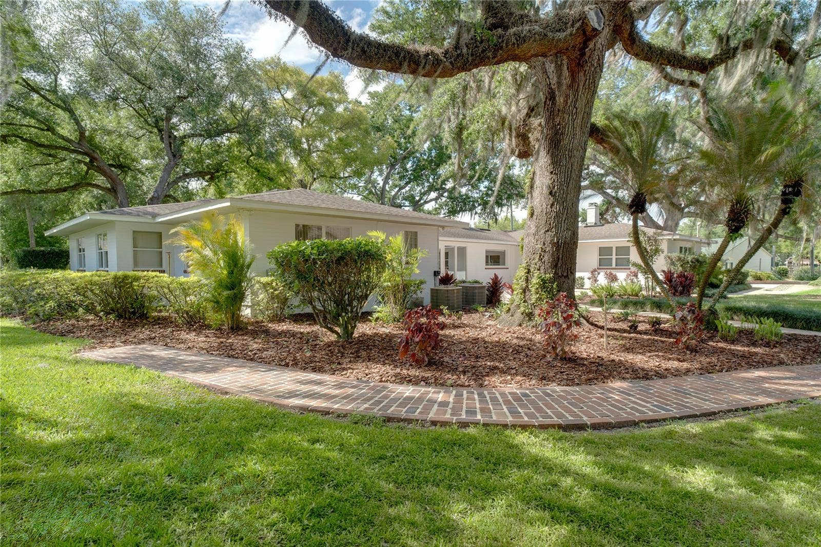 241 N DILLARD STREET, Winter Garden, FL 34787 241 N DILLARD STREET, Winter Garden, FL 34787
