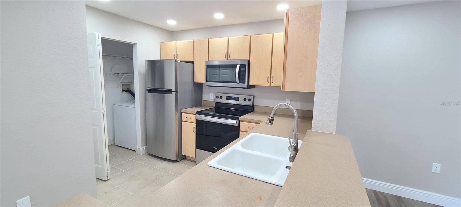 940 VILLAGE TRAIL, #3-205, Port Orange, FL 32127 940 VILLAGE TRAIL, #3-205, Port Orange, FL 32127