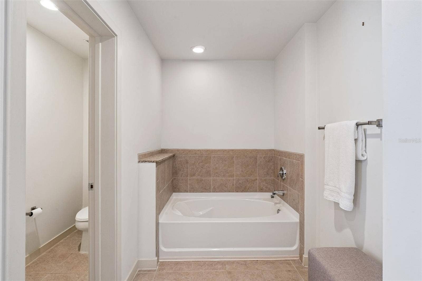 155 S COURT AVENUE, #P-2901, Orlando, FL 32801 155 S COURT AVENUE, #P-2901, Orlando, FL 32801