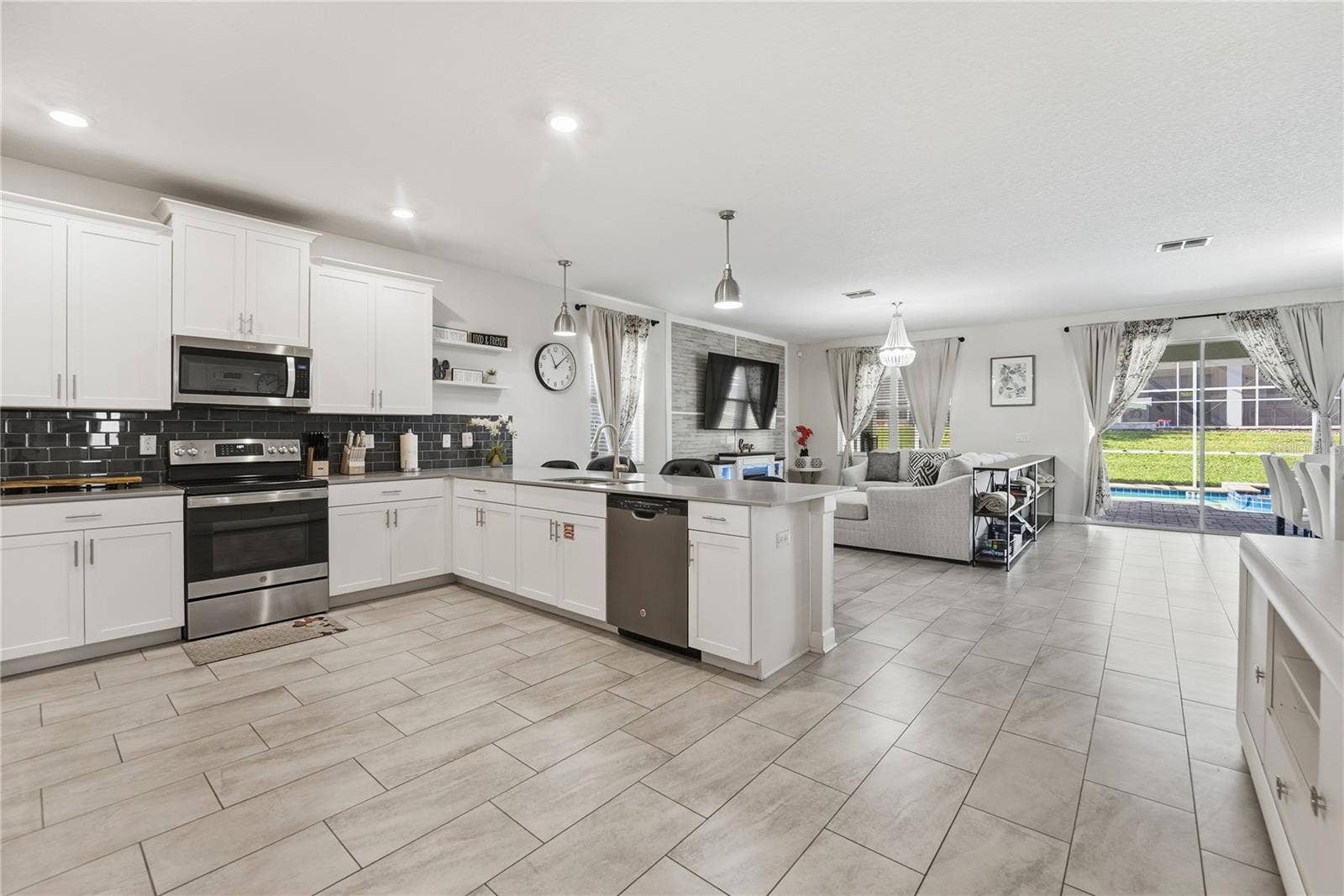 1584 SANDBAGGER DRIVE, Davenport, FL 33896 1584 SANDBAGGER DRIVE, Davenport, FL 33896