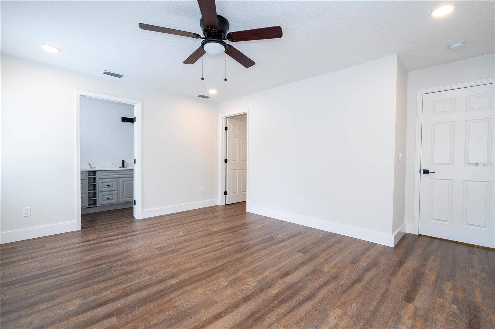 1124 MUNSTER STREET, Orlando, FL 32803 1124 MUNSTER STREET, Orlando, FL 32803