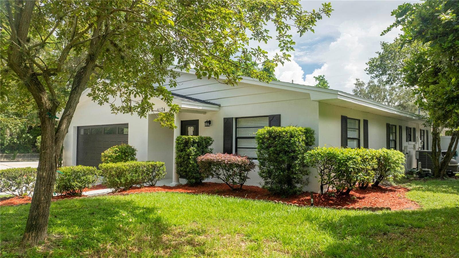 1124 MUNSTER STREET, Orlando, FL 32803 1124 MUNSTER STREET, Orlando, FL 32803