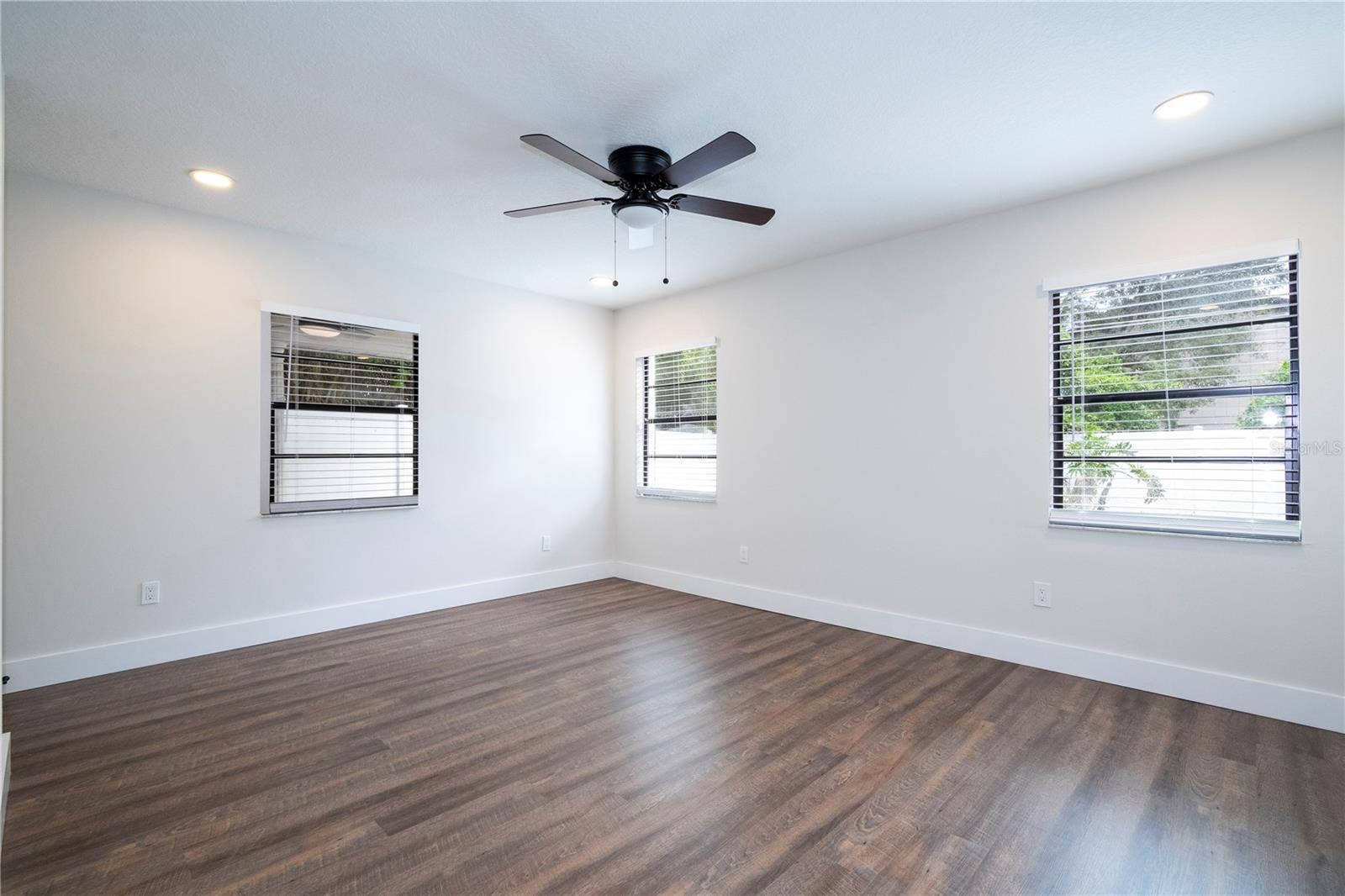1124 MUNSTER STREET, Orlando, FL 32803 1124 MUNSTER STREET, Orlando, FL 32803