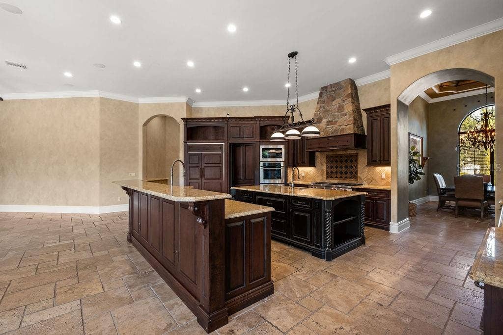 6130 GROSVENOR SHORE DRIVE, Windermere, FL 34786 6130 GROSVENOR SHORE DRIVE, Windermere, FL 34786