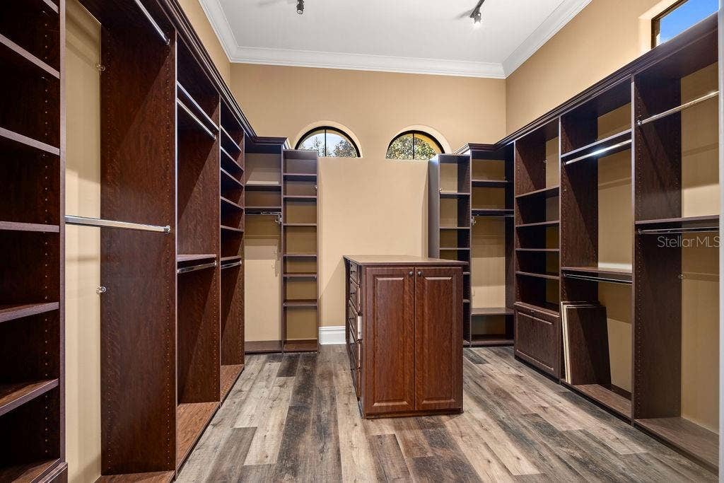 6130 GROSVENOR SHORE DRIVE, Windermere, FL 34786 6130 GROSVENOR SHORE DRIVE, Windermere, FL 34786